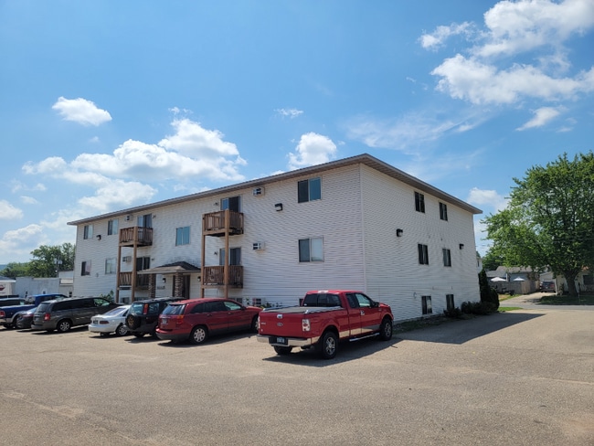 4010 W 4th St in Winona, MN - Building Photo - Building Photo