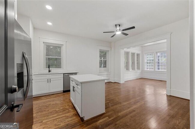 360 Ponce De Leon Ave NE in Atlanta, GA - Building Photo - Building Photo