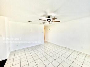 12924 Kingsgate Dr in Rhome, TX - Building Photo - Building Photo