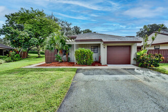 22580 Vistawood Way in Boca Raton, FL - Building Photo - Building Photo