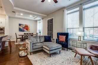 1127 Manacor Ln in Dallas, TX - Building Photo - Building Photo
