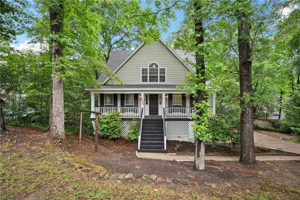 8020 Suzanne Way in Mobile, AL - Building Photo