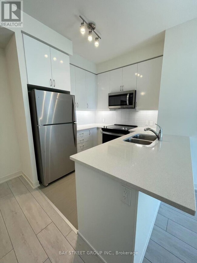 4955-4955 Yonge St in Toronto, ON - Building Photo - Building Photo