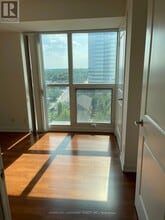 17 Anndale Dr in Toronto, ON - Building Photo - Building Photo