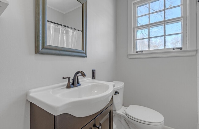 3086 Spottswood Ave in Memphis, TN - Building Photo - Building Photo