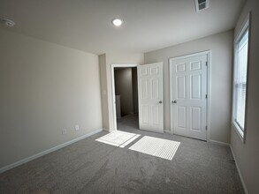 100 Arthurs Crk Dr in Goldsboro, NC - Foto de edificio - Building Photo