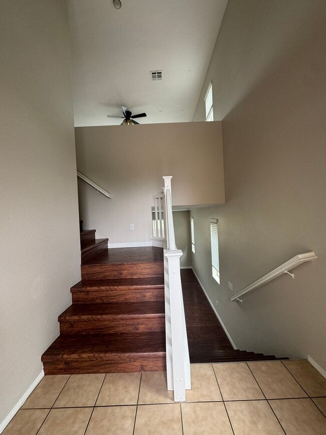 9048 Boston Springs Ave in Las Vegas, NV - Building Photo - Building Photo