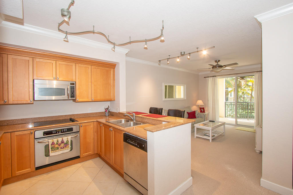 1 Renaissance Way in Boynton Beach, FL - Building Photo