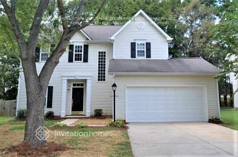 3813 Glen Lyon Dr in Matthews, NC - Building Photo