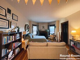 847 Beacon St, Unit 6 in Boston, MA - Building Photo