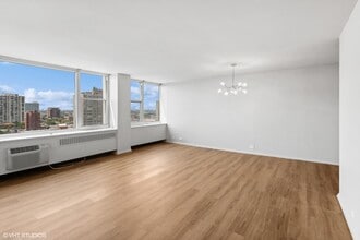 4250 N Marine Dr in Chicago, IL - Building Photo - Building Photo