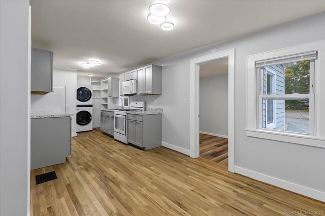 183 Bradley St in New Haven, CT - Building Photo - Building Photo