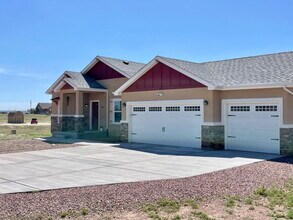852 E Sandusky Dr in Pueblo West, CO - Building Photo - Building Photo