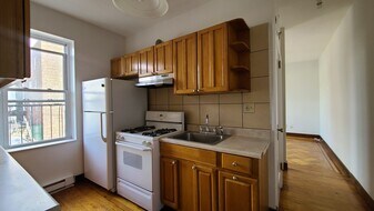 15 Hopkins Ave, Unit 24