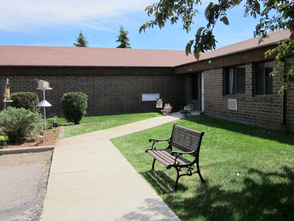 Carolina Village in Hoffman, MN - Foto de edificio