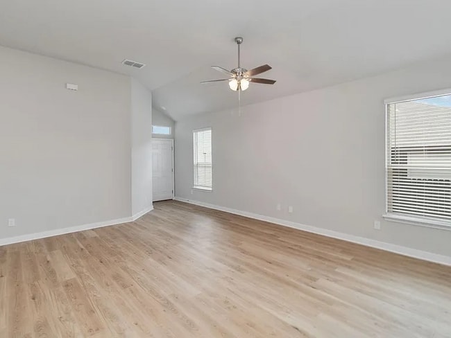 358 Nespral Dr in San Antonio, TX - Building Photo - Building Photo