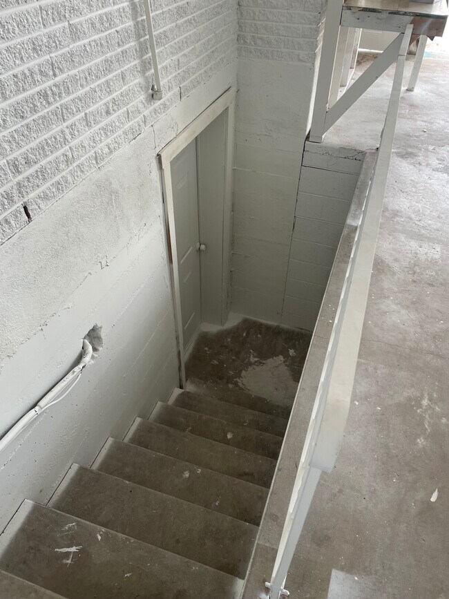 473 S 380 W, Unit 2 in Tooele, UT - Foto de edificio - Building Photo