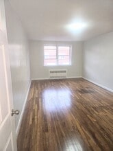 1037 E 57th St, Unit First Floor in Brooklyn, NY - Building Photo - Building Photo