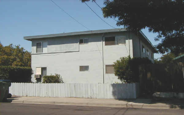 153 N Broadway in Bay Point, CA - Foto de edificio - Building Photo