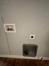 404 E Madison St in Pittsburg, KS - Foto de edificio - Building Photo