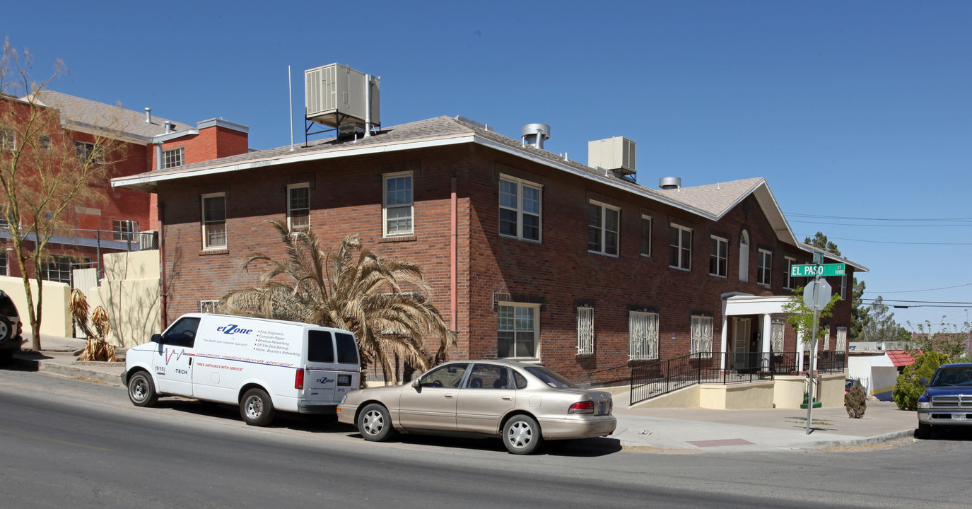 1210 El Paso St in El Paso, TX - Building Photo