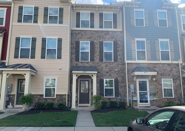property at 617 Ravenwood Dr