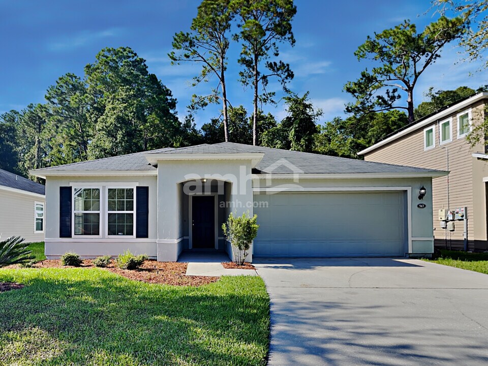 563 Worcester Ct in Jacksonville, FL - Building Photo
