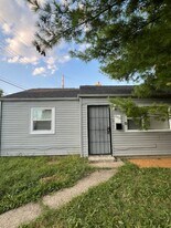 6154 Commodore Dr in Indianapolis, IN - Building Photo
