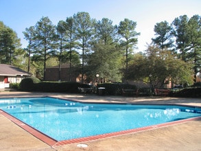 Bartlett Heights Apartments in Memphis, TN - Foto de edificio - Building Photo