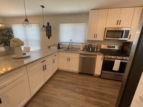 1527 W Richmond St in Arlington Heights, IL - Building Photo - Building Photo