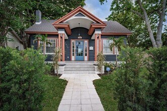 2536 Burlington Ave N in St. Petersburg, FL - Building Photo - Building Photo