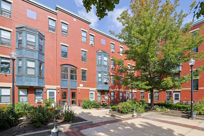 Parmelee Court in Boston, MA - Building Photo - Building Photo