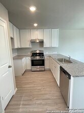 10555 Varmus Dr in Converse, TX - Building Photo - Building Photo