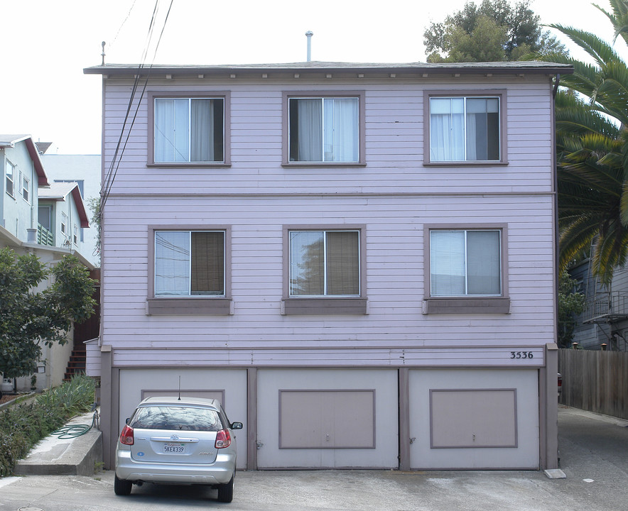 3536 Harrison St in Oakland, CA - Building Photo