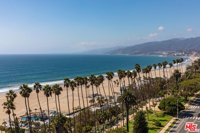 535 Ocean Ave in Santa Monica, CA - Building Photo - Building Photo