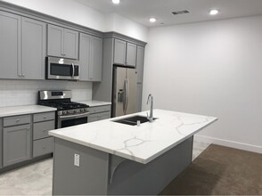 1000 Berryessa Ln in Davis, CA - Building Photo - Building Photo