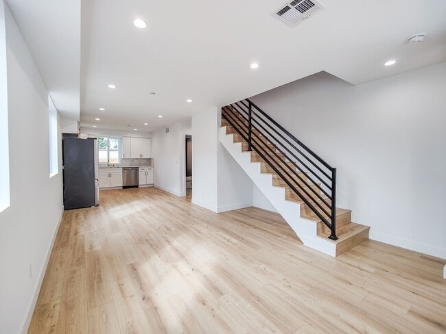 3811 W Exposition Blvd