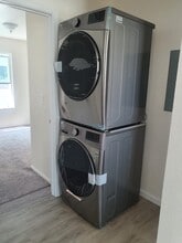 11017 Condon Ave in Inglewood, CA - Foto de edificio - Building Photo