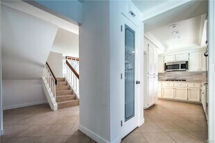 23925 Copenhagen St in Mission Viejo, CA - Building Photo