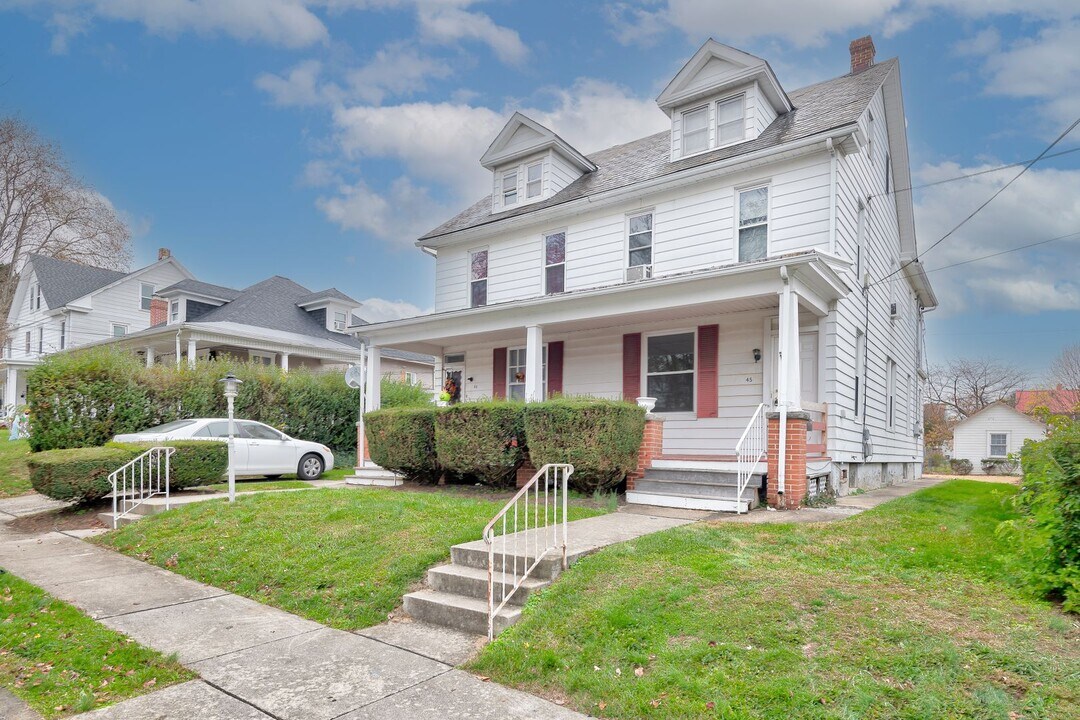 45 N 10th St in Lemoyne, PA - Building Photo