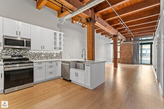 701 W Jackson Blvd in Chicago, IL - Building Photo - Building Photo