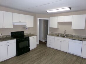 2630 Darrow Rd in Walkertown, NC - Building Photo - Building Photo