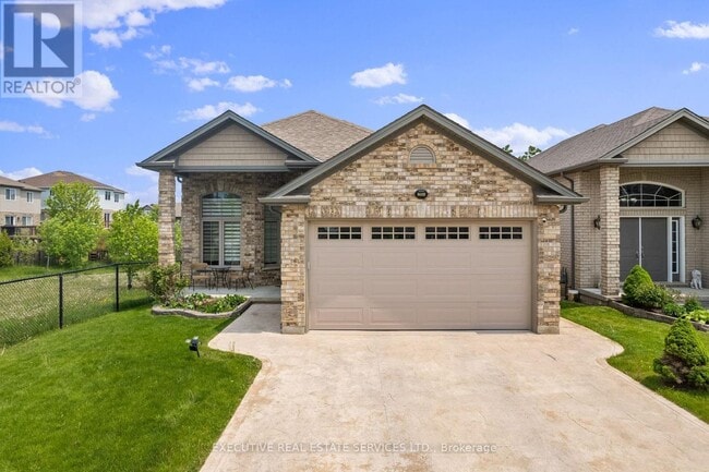 property at 2884 Devon Road