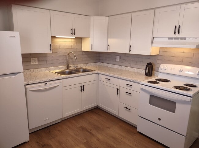 3691 Pennsylvania Ave, Unit 6