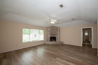 16774 Glen Eagle Dr N in Conroe, TX - Building Photo - Building Photo