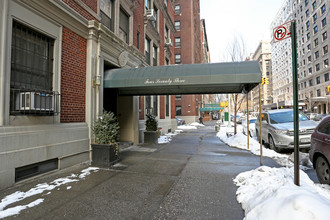 473 West End Ave in New York, NY - Building Photo - Building Photo