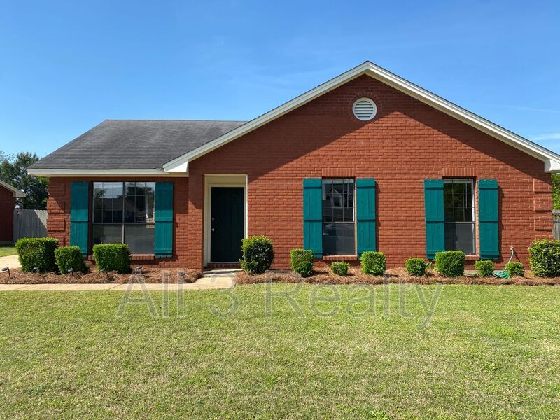 119 Blushing Groom St in Montgomery, AL - Building Photo