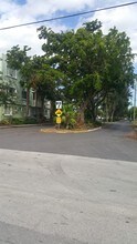 1705 Johnson St in Hollywood, FL - Building Photo - Building Photo