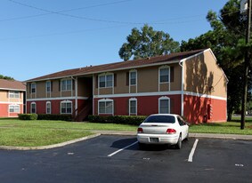 West Kennedy Apartments in Orlando, FL - Building Photo