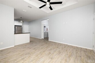 10 Valeria St in Edinburg, TX - Building Photo - Building Photo